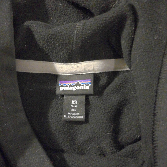 Kids (XS / 5-6) Patagonia Fleece Hoodie - Picture 3 of 7